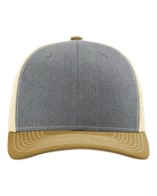 Cargar imagen en el visor de la galería, Gorra snapback Richardson 112 en blanco