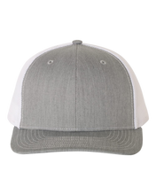 Cargar imagen en el visor de la galería, Gorra snapback Richardson 112 en blanco