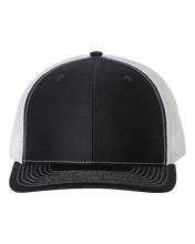 Cargar imagen en el visor de la galería, Gorra snapback Richardson 112 en blanco