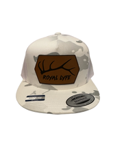 Cargar imagen en el visor de la galería, Royal Bulls 2.0
